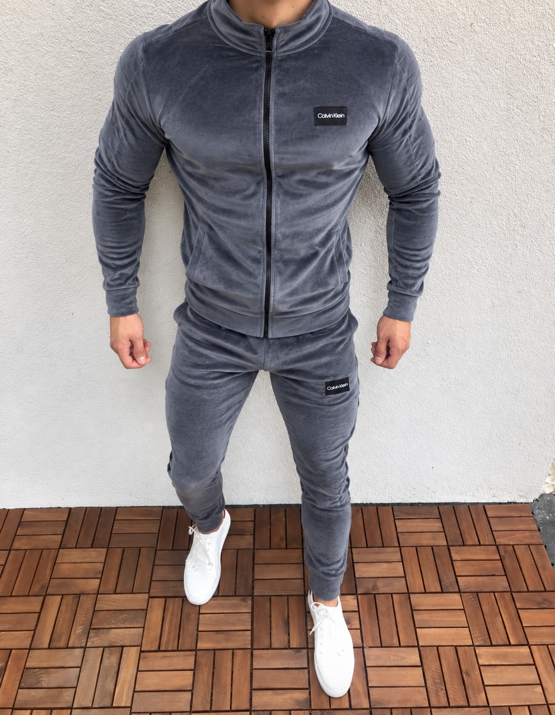 Calvin Klein veliūrinis kostiumas