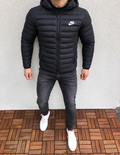 Nike striukė