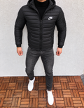 Nike striukė
