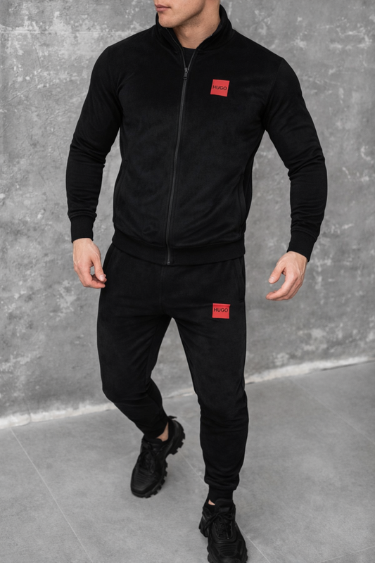 Hugo Boss veliūrinis vyriškas kostiumas